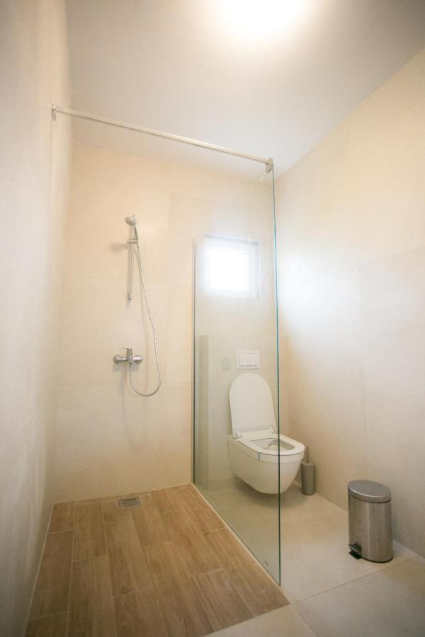 Kitehouse Usce Apart otel Komin  Dış mekan fotoğraf